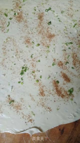 葱油饼的做法步骤：5