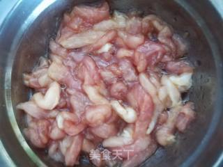 肉丝炒土豆的做法步骤：1
