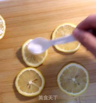 粉色咸柠七的做法步骤：3