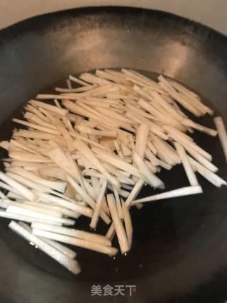 杏鲍菇炒肉末的做法步骤：6