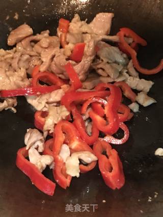 海鲜菇炒肉的做法步骤：5