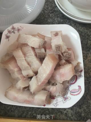 回锅肉的做法步骤：3