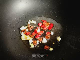 木耳炒丝瓜的做法步骤：7