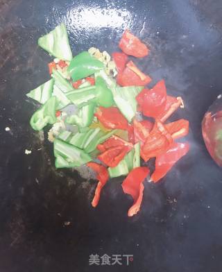辣焖三黄鸡的做法步骤：7
