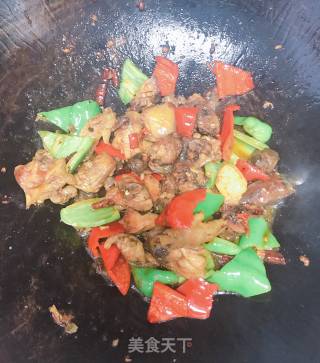 辣焖三黄鸡的做法步骤：8