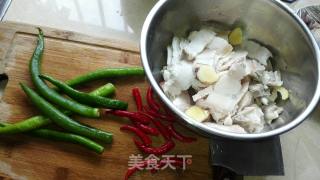 双椒小炒肉的做法步骤：1