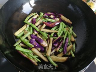 茄子烧豆角的做法步骤：6