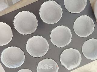 三色马芬蛋糕的做法步骤：8