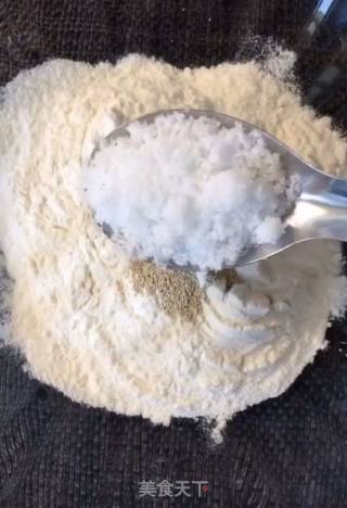 香蕉馒头的做法步骤：1