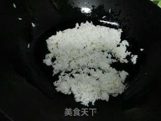 老干妈蛋炒饭的做法步骤：4