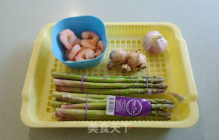 虾仁炒芦芛的做法步骤：1