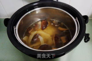薏米茨实猪骨煲冬瓜汤的做法步骤：9