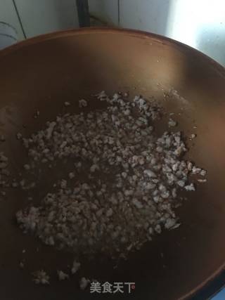 炸酱面的做法步骤：1