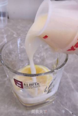 柠檬养乐多的做法步骤：5