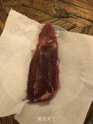 煎原切牛排的做法步骤：1