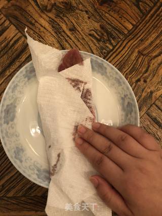 煎原切牛排的做法步骤：2