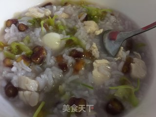 石斛花紫萝卜鸡粥的做法步骤：4