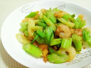 芹菜炒虾仁的做法步骤：7