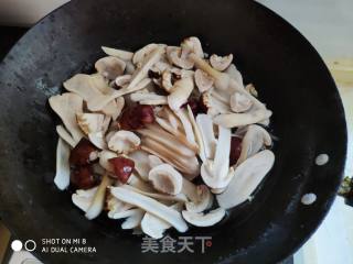 蚝油草菇的做法步骤：3