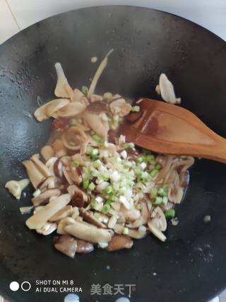 蚝油草菇的做法步骤：6