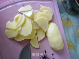 番茄酸辣土豆片的做法步骤：2