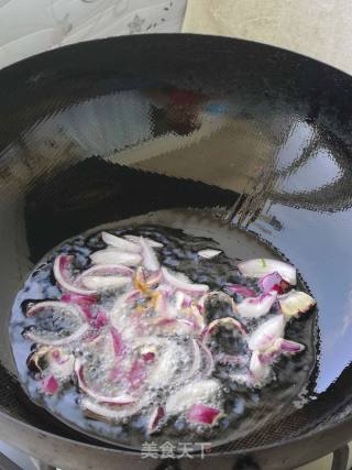 番茄酸辣土豆片的做法步骤：6