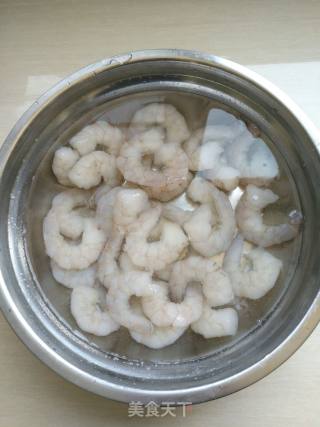 蒜蓉虾仁的做法步骤：2