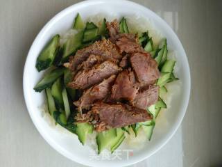 黄瓜银耳拌牛肉的做法步骤：5