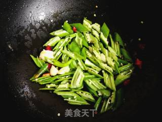 尖椒炒鸡蛋的做法步骤：7