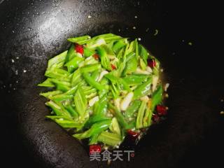 尖椒炒鸡蛋的做法步骤：8
