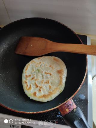 椒盐油酥饼的做法步骤：12