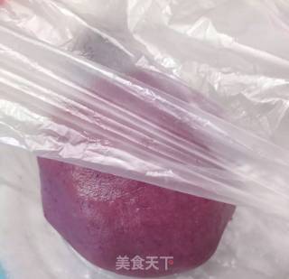 蛋黄紫薯小球球的做法步骤：5