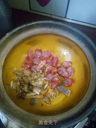 腊肠茄子煲的做法步骤：1