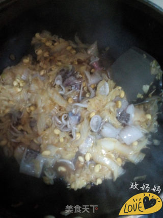 白菜豆芽炖笔管鱼的做法步骤：9