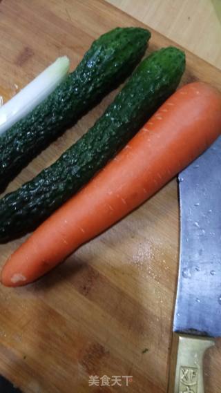 肉片三色菜的做法步骤：1