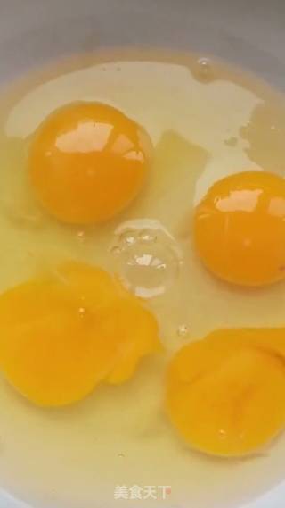 葱香鸡蛋羹的做法步骤：1
