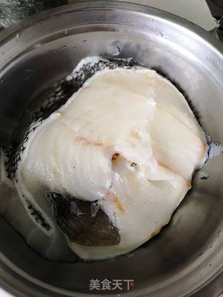 电压力锅炖鳕鱼的做法步骤：1