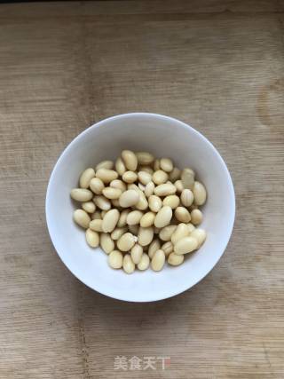 黄豆炒雪里蕻的做法步骤：2