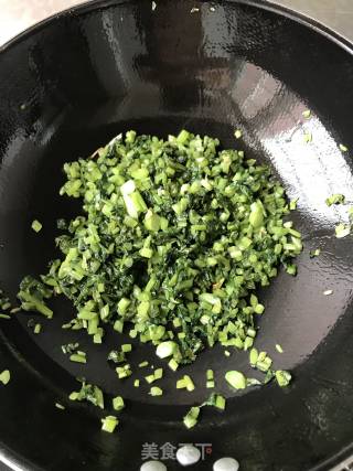 黄豆炒雪里蕻的做法步骤：3
