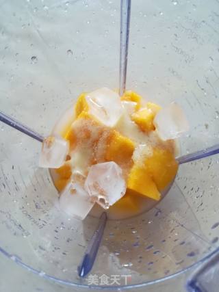 香甜芒果汁的做法步骤：3