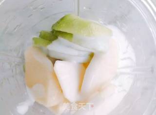 苹果猕猴桃奶昔的做法步骤：4