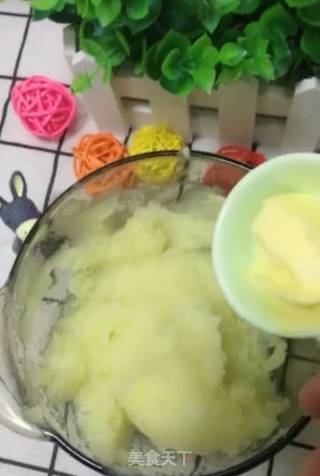 土豆豆沙酥的做法步骤：3