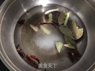 盐水五香毛豆的做法步骤：2