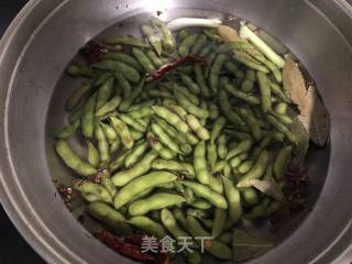 盐水五香毛豆的做法步骤：3