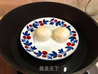 《懒人早餐》香煎榴莲包的做法步骤：2