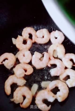 虾仁炒油菜的做法步骤：8