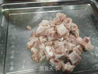 金瓜粉蒸排骨的做法步骤：3