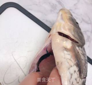 青菜鲫鱼汤的做法步骤：2