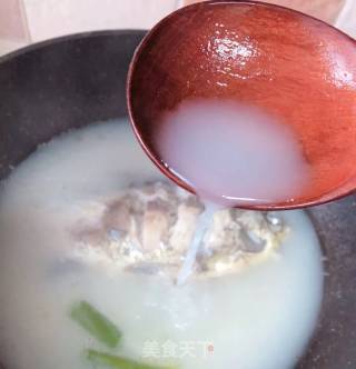青菜鲫鱼汤的做法步骤：5