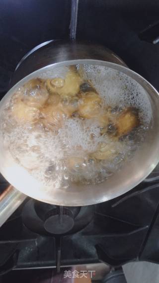 煎双蛋配黄油小土豆的做法步骤：1